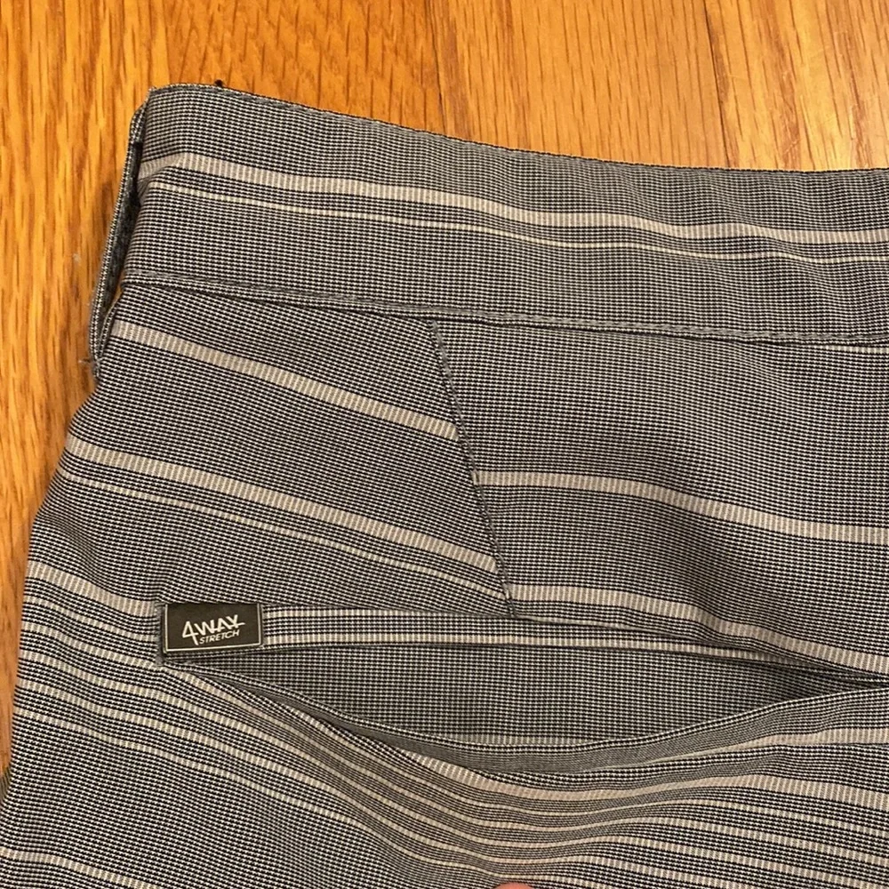 Billabong Hybrid Shorts Men’s Size 30 - Picture 9 of 16